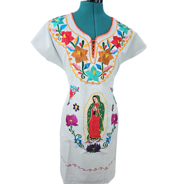 Vestido con bordado virgen
