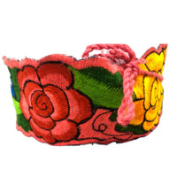 Cinto de flores bordado.