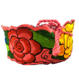 Cinto de flores bordado.