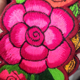 Cinto de flores bordado.
