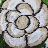 Cinto de flores bordado.