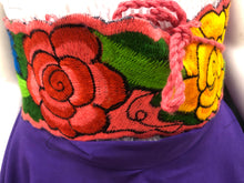 Load image into Gallery viewer, Cinto de flores bordado.
