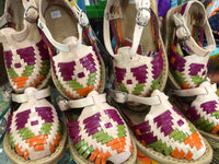 Guaraches de niña artesanal